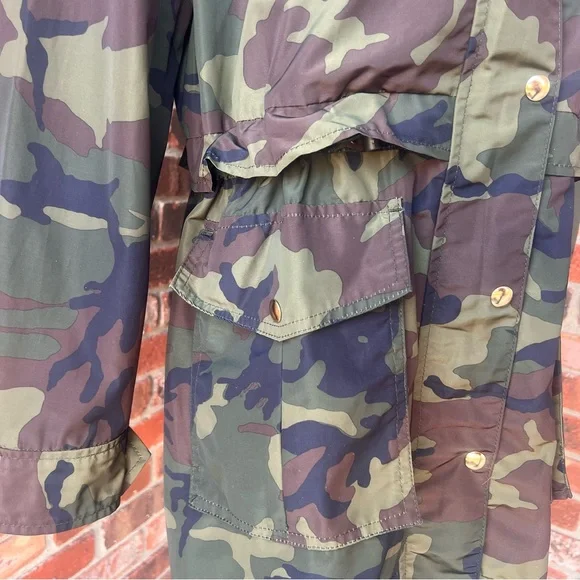 J. Crew Camouflage Rain Jacket with Gold Zipper and Snaps Size Small - Picture 7 of 16